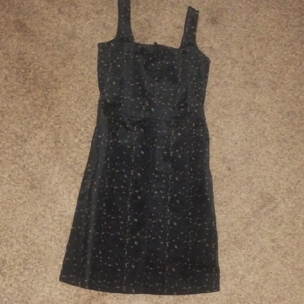 #027 Chic Black Floral Midi Dress - Picture 3 of 5